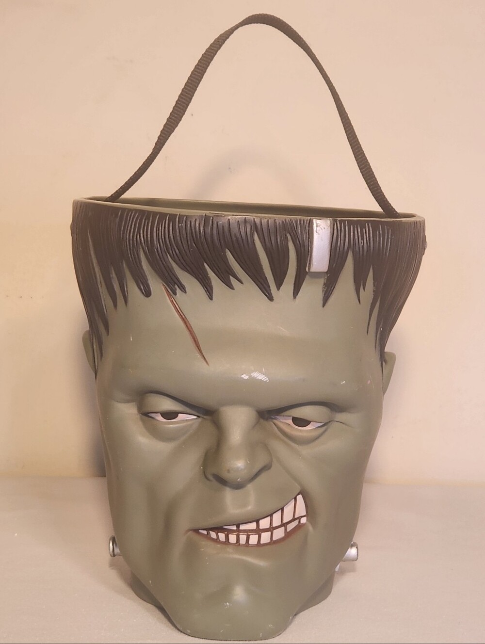 VTG Universal Studios Monsters Frankenstein Trick Or Treat Bucket Sideshow 1999